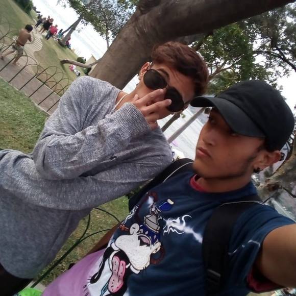 Meet your Posher, Carlos - Picture 1 of 1